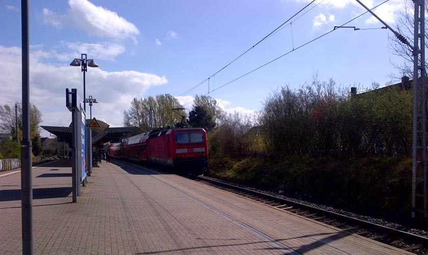 Die Bahnstrecke Berlin - Rostock wird attraktiver.