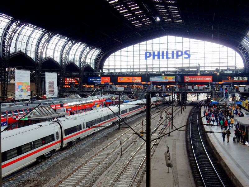 Beim Kurzurlaub in Hamburg kommen viele Städtereisende direkt über den Hauptbahnhof in die Hansestadt.