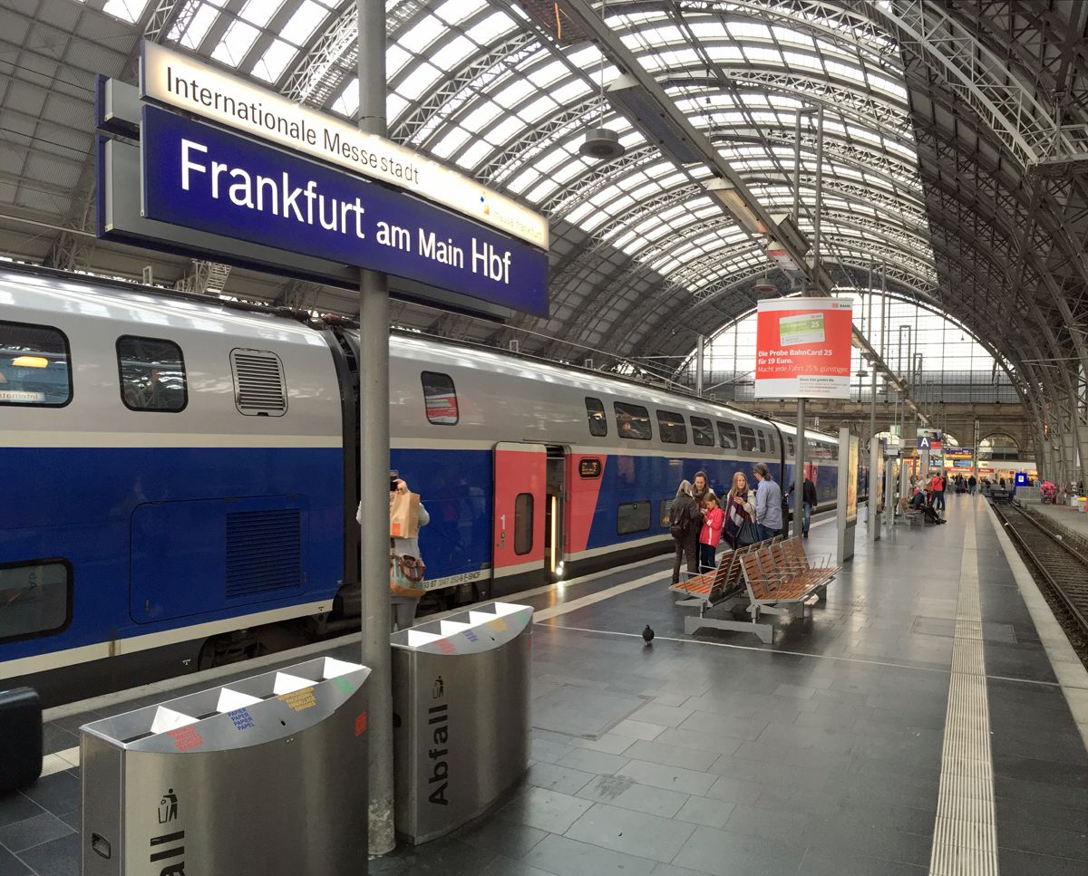 Mit dem TGV von Frankfurt nach Paris reisen.